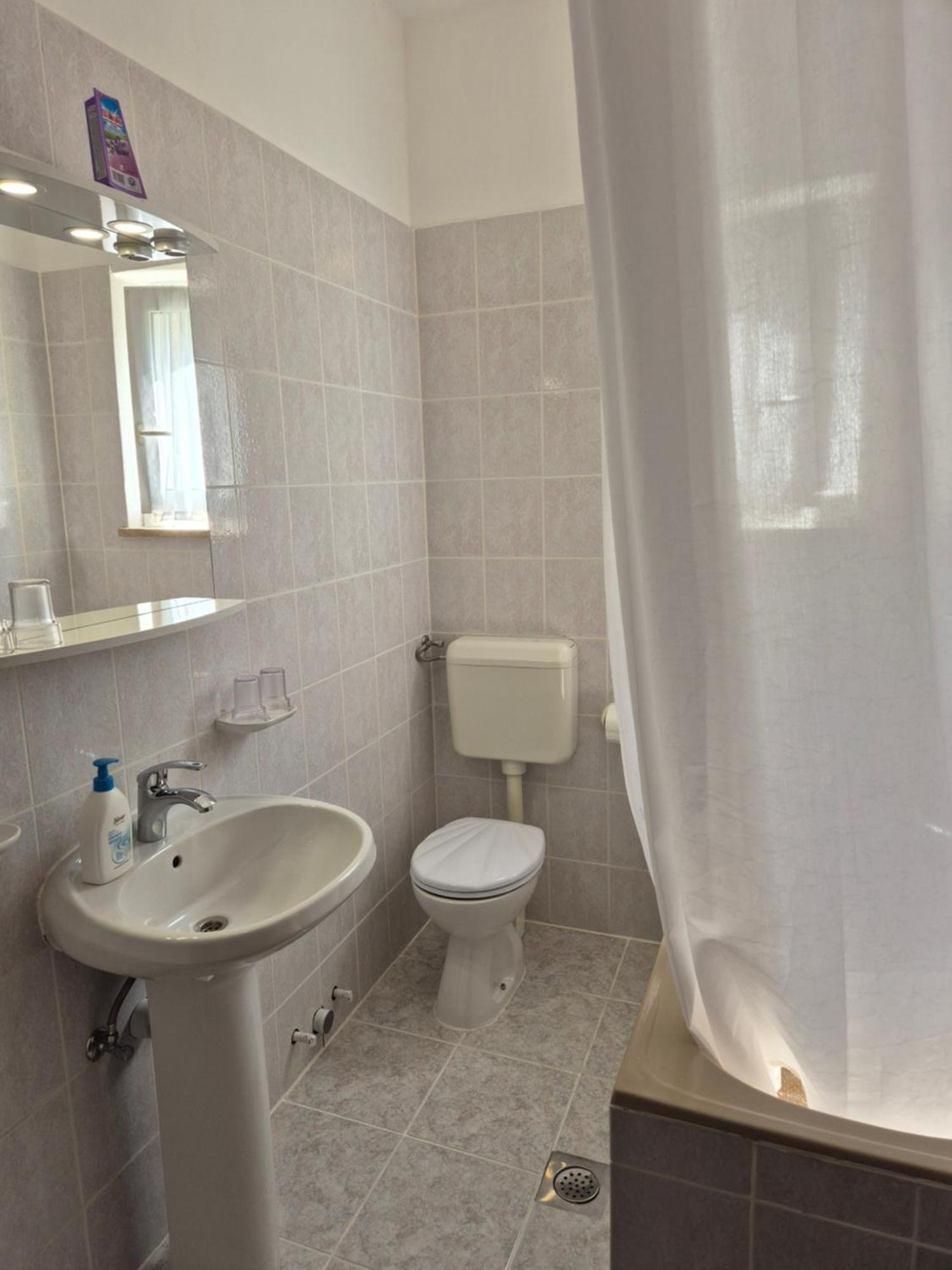 Apartmani Adria Opatija Buitenkant foto